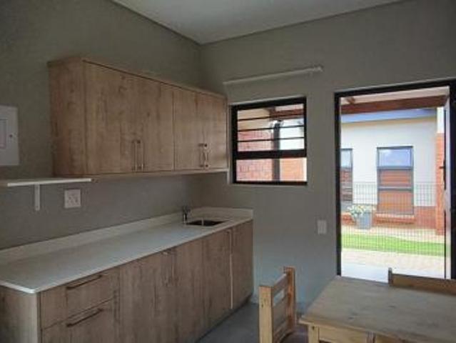 Apartment for sale in Dr Kenneth Kaunda, North West