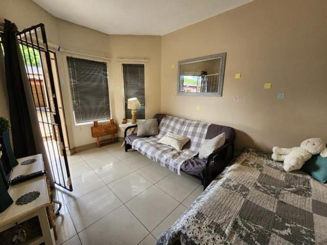 Apartment for sale in Potchefstroom, Tlokwe Local Municipality