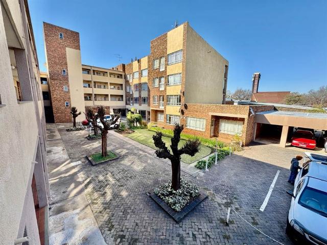 Apartment for sale in Dr Kenneth Kaunda, North West