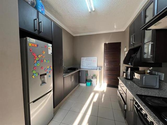 Apartment for sale in Dr Kenneth Kaunda, North West