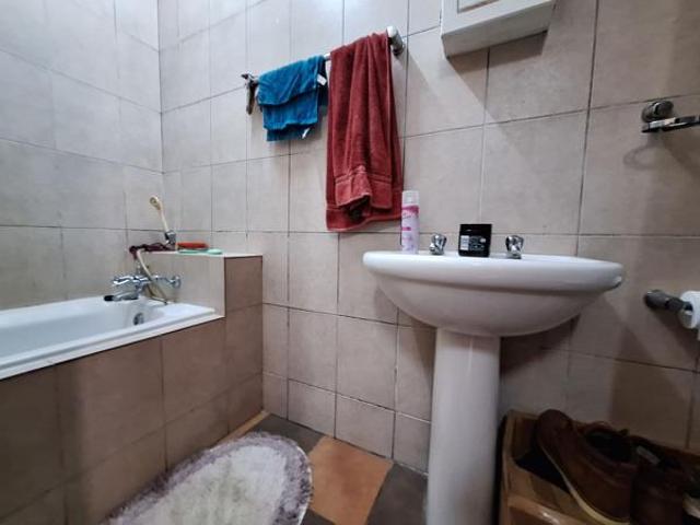 Apartment for sale in Dr Kenneth Kaunda, North West