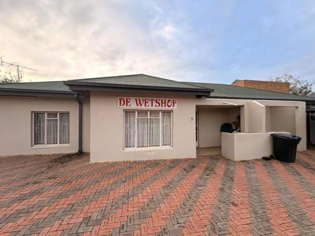 Apartment for sale in Dr Kenneth Kaunda, North West