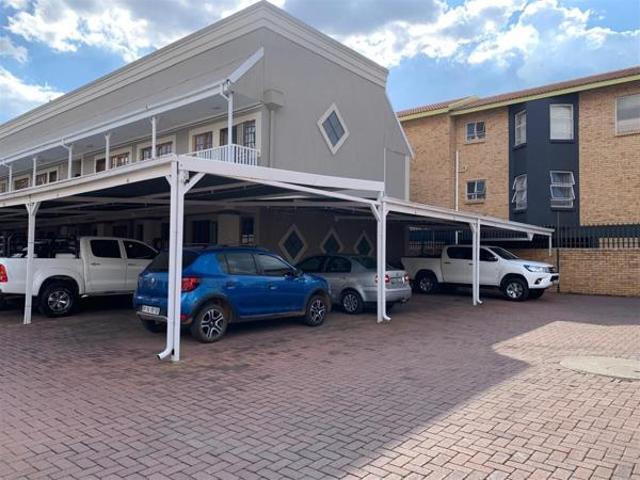 Apartment for sale in Dr Kenneth Kaunda, North West