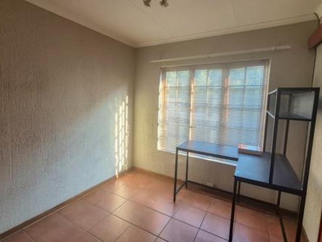 Apartment for sale in Dr Kenneth Kaunda, North West