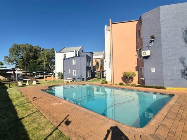 Apartment for sale in Dr Kenneth Kaunda, North West