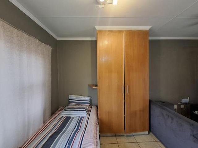 Apartment for sale in Dr Kenneth Kaunda, North West