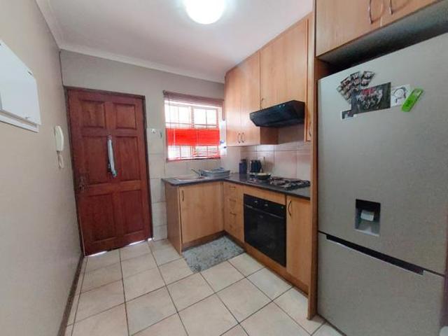 Apartment for sale in Dr Kenneth Kaunda, North West