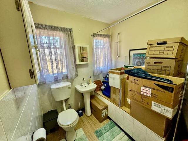 Apartment for sale in Dr Kenneth Kaunda, North West