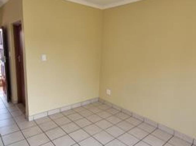 Apartment for sale in Dr Kenneth Kaunda, North West