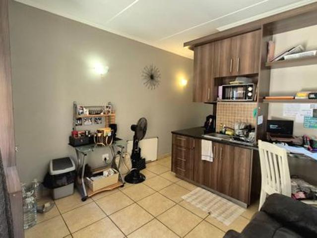 Apartment for sale in Dr Kenneth Kaunda, North West