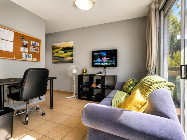 Apartment for sale in Dr Kenneth Kaunda, North West