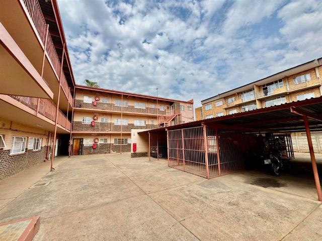 Apartment for sale in Dr Kenneth Kaunda, North West