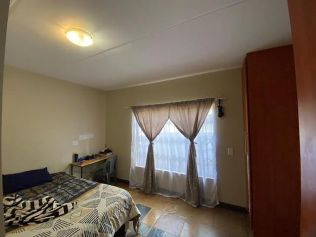 Apartment for sale in Potchefstroom, Tlokwe Local Municipality