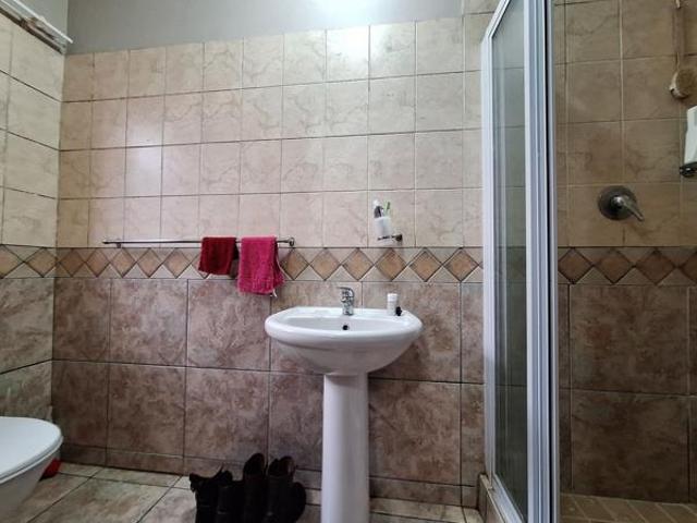 Apartment for sale in Dr Kenneth Kaunda, North West