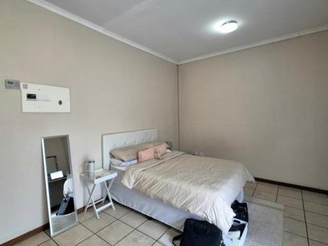 Apartment for sale in Dr Kenneth Kaunda, North West