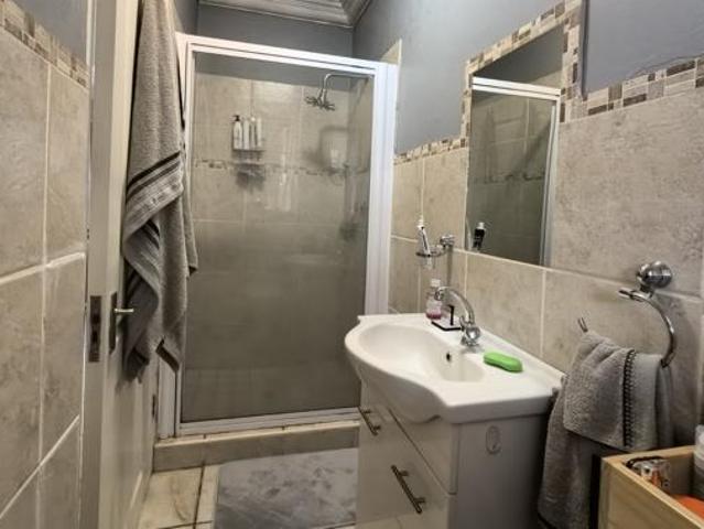 Apartment for sale in Potchefstroom, Tlokwe Local Municipality