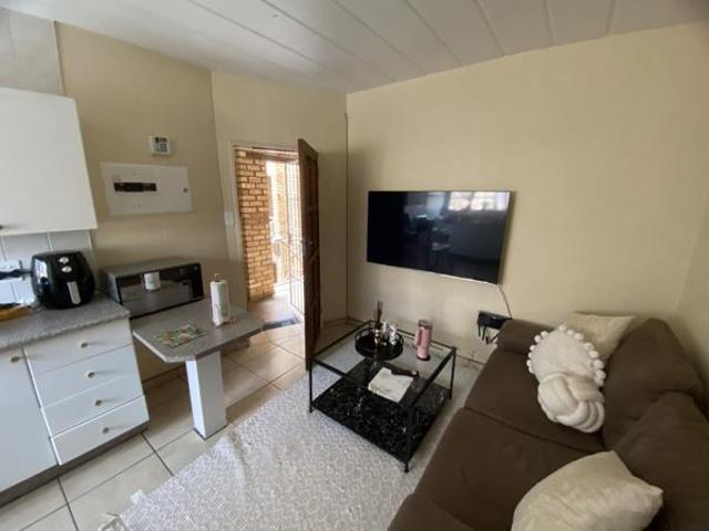 Apartment for sale in Potchefstroom, Tlokwe Local Municipality