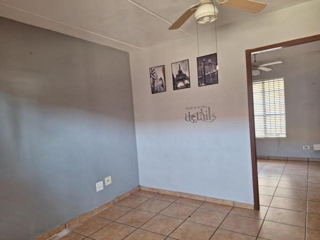 Apartment for sale in Dr Kenneth Kaunda, North West