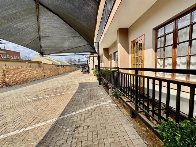 Apartment for sale in Dr Kenneth Kaunda, North West