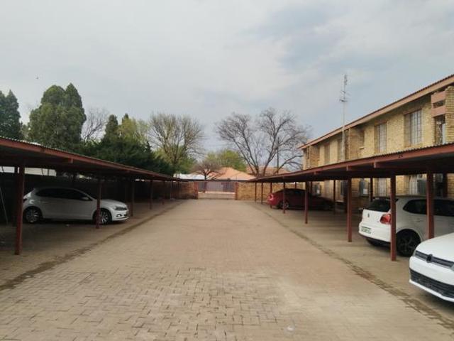 Apartment for sale in Dr Kenneth Kaunda, North West