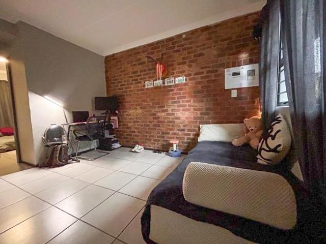 Apartment for sale in Dr Kenneth Kaunda, North West