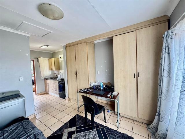 Apartment for sale in Dr Kenneth Kaunda, North West