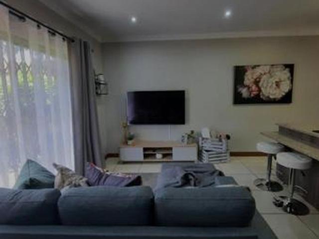Apartment for sale in Dr Kenneth Kaunda, North West