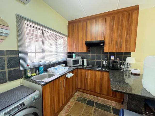 Apartment for sale in Dr Kenneth Kaunda, North West