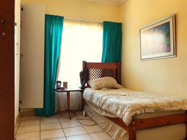 Apartment for sale in Potchefstroom, Tlokwe Local Municipality