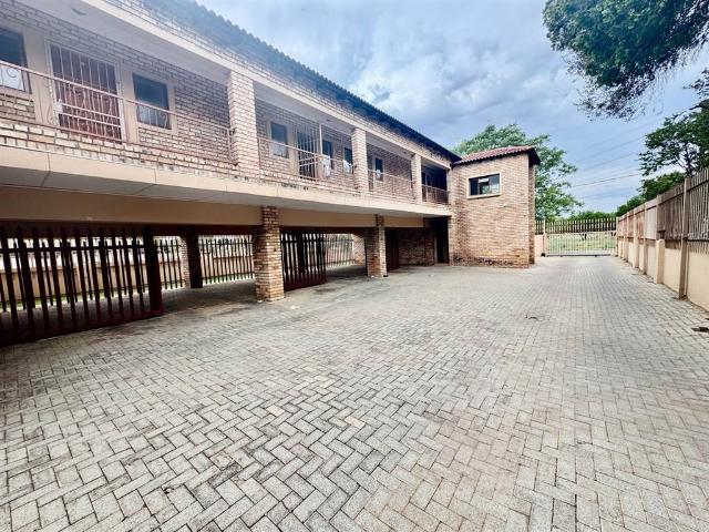 Apartment for sale in Dr Kenneth Kaunda, North West