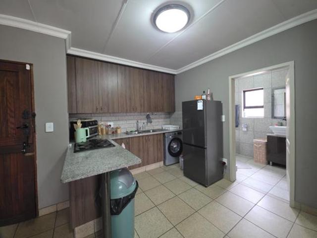 Apartment for sale in Dr Kenneth Kaunda, North West