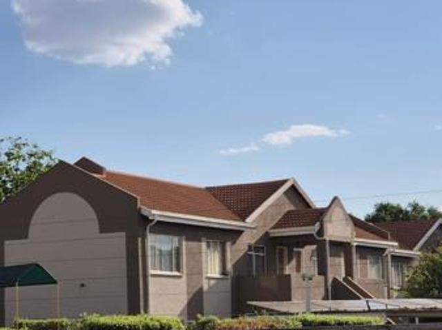 Apartment for sale in Dr Kenneth Kaunda, North West