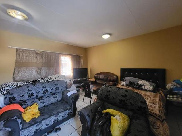 Apartment for sale in Potchefstroom, Tlokwe Local Municipality