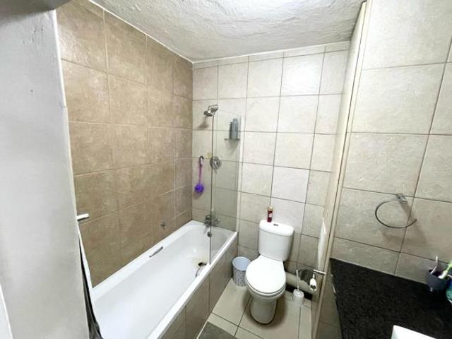 Apartment for sale in Dr Kenneth Kaunda, North West
