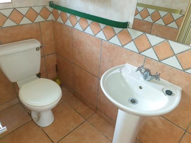 Apartment for sale in Dr Kenneth Kaunda, North West
