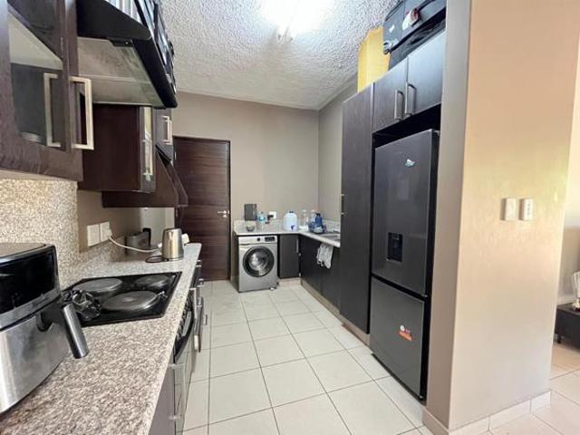 Apartment for sale in Dr Kenneth Kaunda, North West