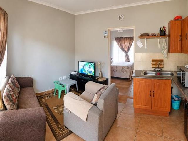 Apartment for sale in Dr Kenneth Kaunda, North West
