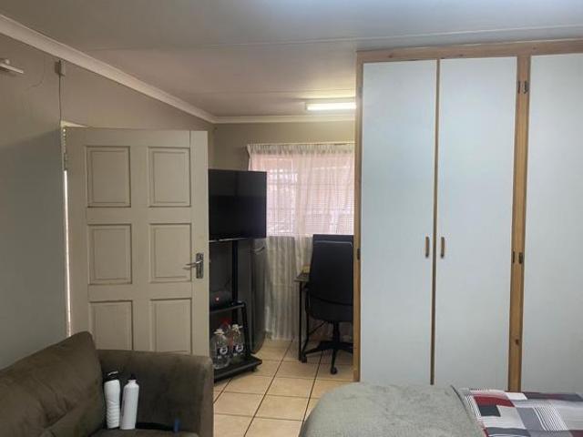 Apartment for sale in Dr Kenneth Kaunda, North West