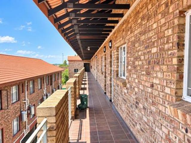Apartment for sale in Potchefstroom, Tlokwe Local Municipality