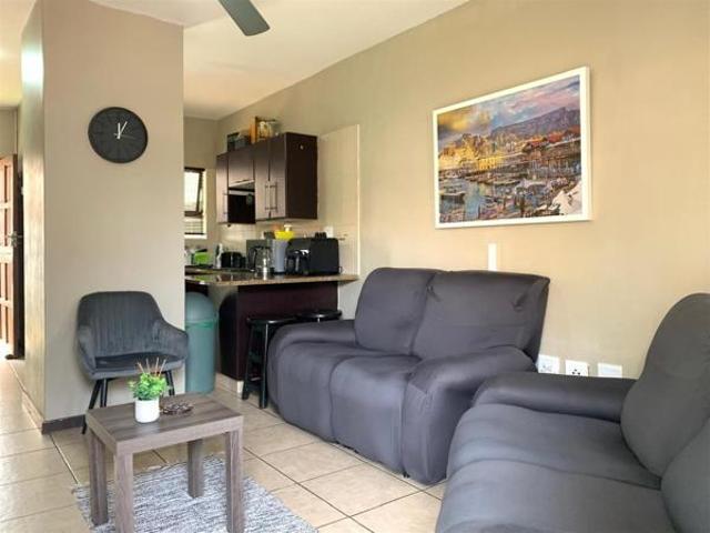 Apartment for sale in Dr Kenneth Kaunda, North West