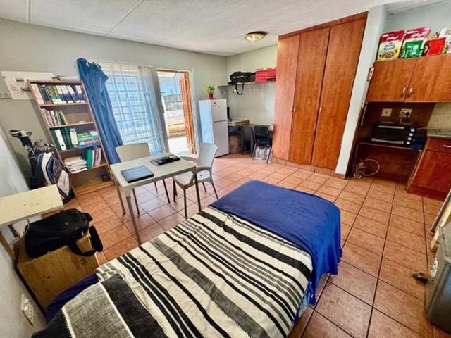Apartment for sale in Dr Kenneth Kaunda, North West