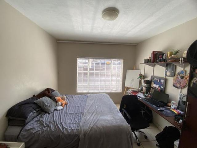 Apartment for sale in Dr Kenneth Kaunda, North West