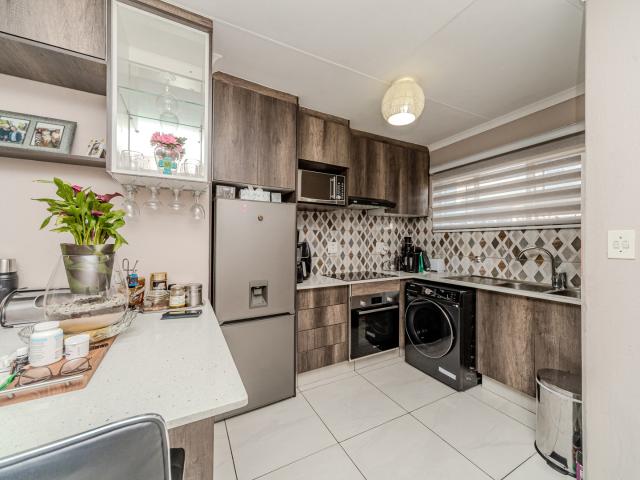 Apartment for sale in Nooitgedacht, Gauteng