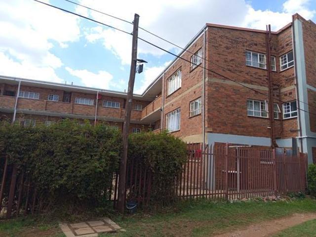 Apartment for rent in Nooitgedacht, Gauteng