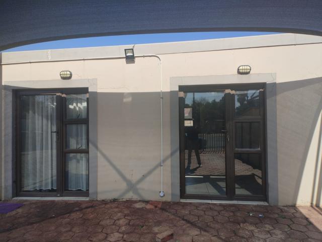 Apartment for rent in Waterkloof, Gauteng