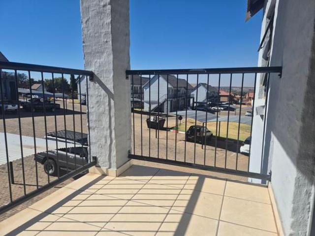 Apartment for sale in Dr Kenneth Kaunda, North West