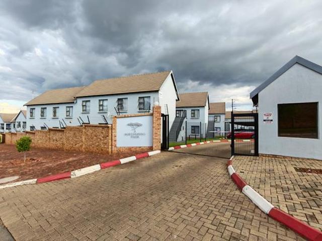 Apartment for sale in Klerksdorp, Matlosana Local Municipality