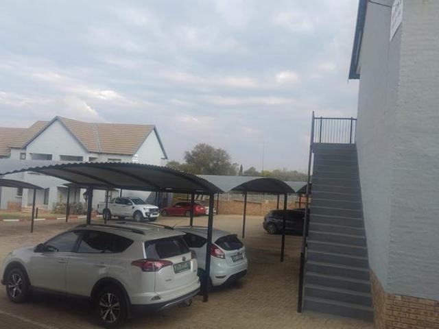 Apartment for sale in Dr Kenneth Kaunda, North West