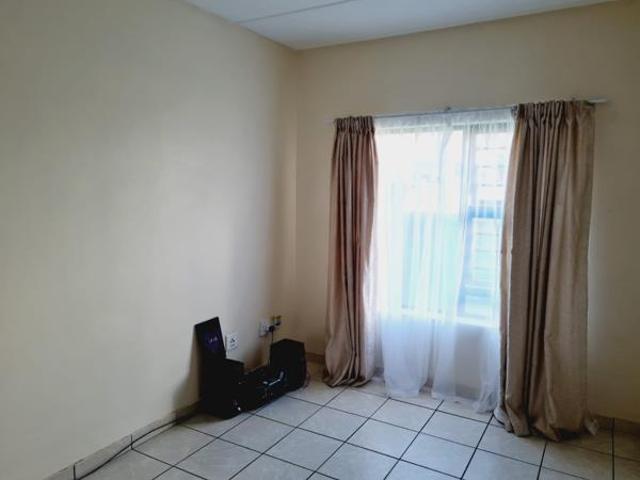 Apartment for sale in Dr Kenneth Kaunda, North West