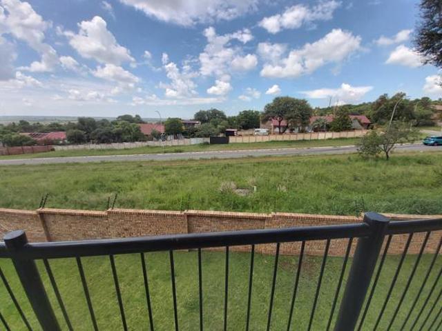 Apartment for sale in Dr Kenneth Kaunda, North West